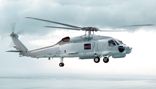 美國海軍第一架生產(chǎn)型MH-60R直升機(jī)首飛(圖)