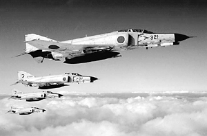 挑選遠(yuǎn)程攻擊機(jī)型日本要更換百架老戰(zhàn)機(jī)(附圖)