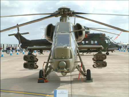 意大利陸軍改進(jìn)A129武裝直升機(組圖)