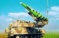 波蘭飛機制造廠組裝F-16戰(zhàn)斗機發(fā)動機(組圖)