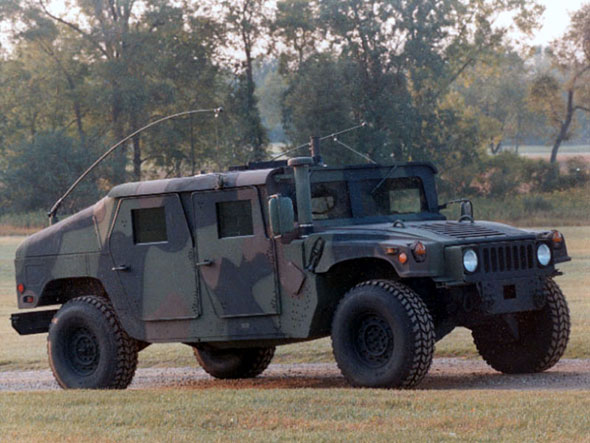 美陸軍追加訂購M1114裝甲增強(qiáng)型悍馬車(組圖)