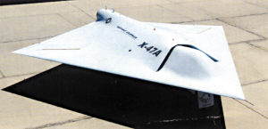 美軍航母：準(zhǔn)備裝備X-47B艦載無人戰(zhàn)斗機(jī)(圖)