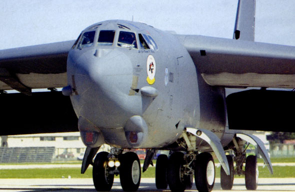 圖文：美空軍計劃將B-52H改成電子干擾機