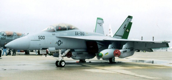 圖文:為美海軍生產(chǎn)的EF-18G電子攻擊機(jī)