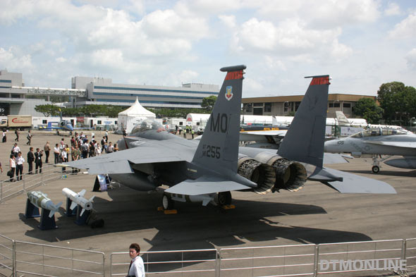 圖文：美F-15E戰(zhàn)機