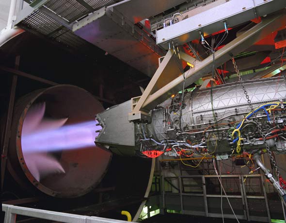 圖文：F-22動力系統(tǒng)F119發(fā)動機進行加力燃燒試驗