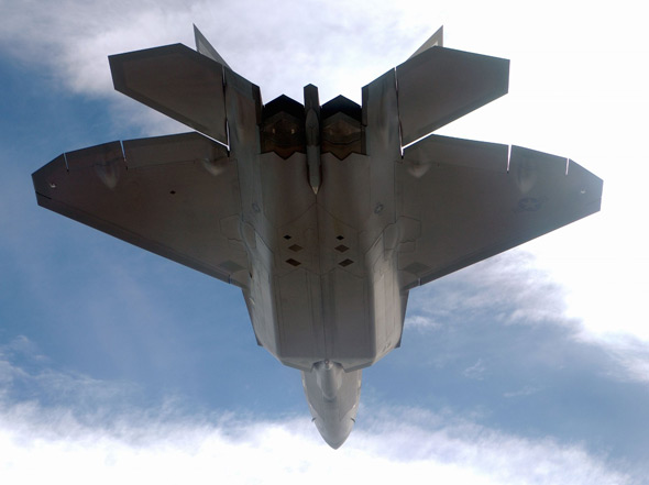 美國(guó)空軍F-22猛禽戰(zhàn)機(jī)性能優(yōu)勢(shì)分析續(xù)(組圖)