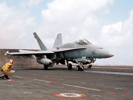 美海軍改進(jìn)F/A-18戰(zhàn)斗機(jī)武器管理系統(tǒng)(附圖)