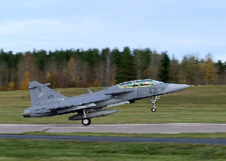 匈牙利空軍接收首批五架JAS-39鷹獅戰(zhàn)機(jī)(組圖)