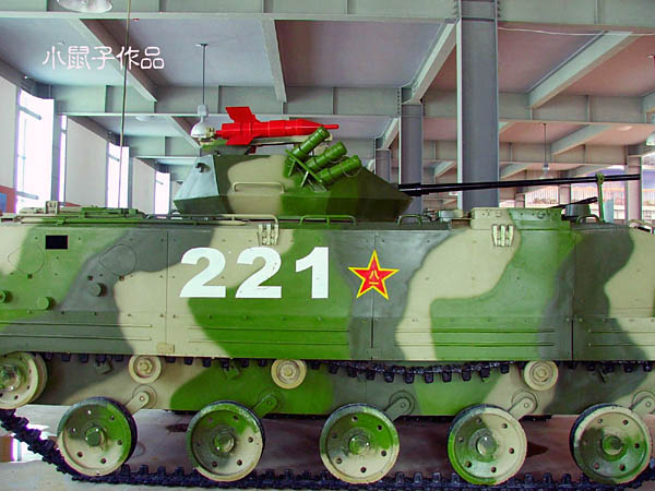 圖文：國(guó)產(chǎn)ZBD2000傘兵戰(zhàn)車(chē)側(cè)視圖