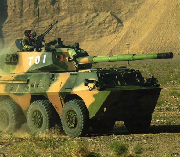 圖文：我軍輕型機(jī)步師列裝新型輪式突擊炮
