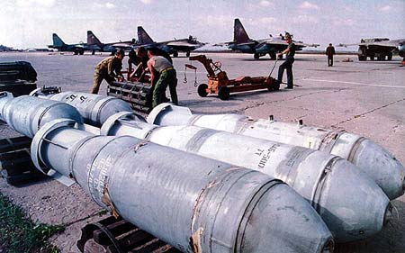 俄空軍3年內(nèi)將裁減大約4500架軍用飛機(組圖)