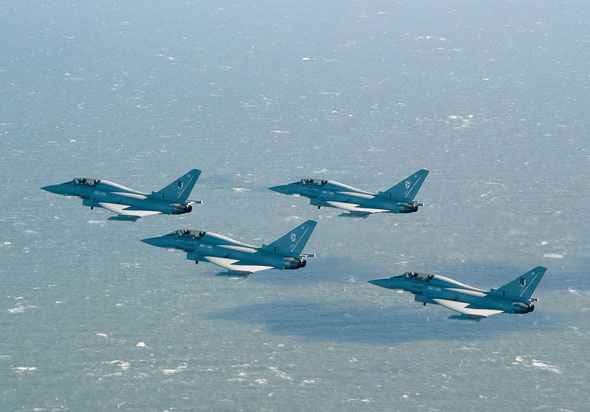 英空軍首支臺(tái)風(fēng)戰(zhàn)機(jī)中隊(duì)將于07年形成戰(zhàn)力(圖)