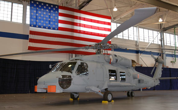 美國海軍批準(zhǔn)全速生產(chǎn)MH-60R直升機(jī)(附圖)