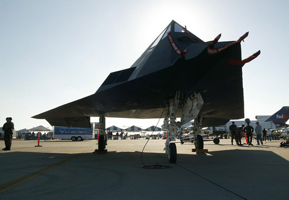 美空軍考慮將F-117A改裝為無(wú)人攻擊機(jī)(附圖)