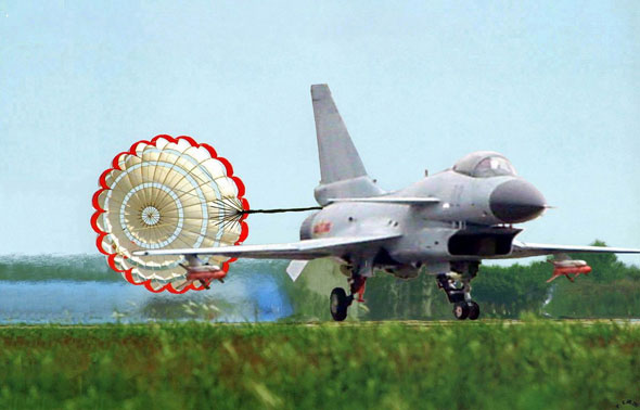 圖文：中國空軍殲十戰(zhàn)斗機(jī)降落