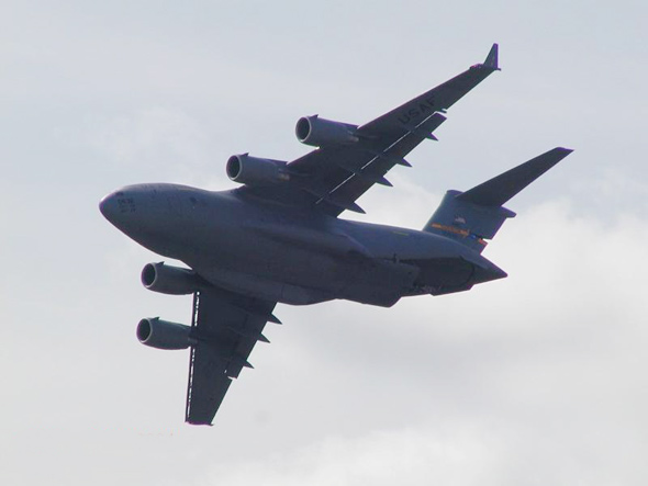 美空軍和外國(guó)客戶擬訂購(gòu)超20架C-17運(yùn)輸機(jī)(圖)
