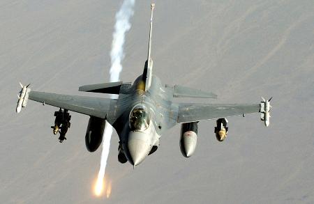 美空軍繼續(xù)實(shí)施第40/42批次F-16CCIP升級(圖)