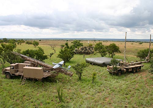 南非陸軍裝備禿鷹炮兵無人機(jī)偵察系統(tǒng)(附圖)