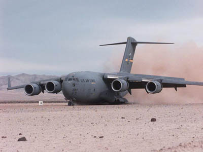 C-17全球霸王III機(jī)隊(duì)突破100萬(wàn)飛行小時(shí)(圖)