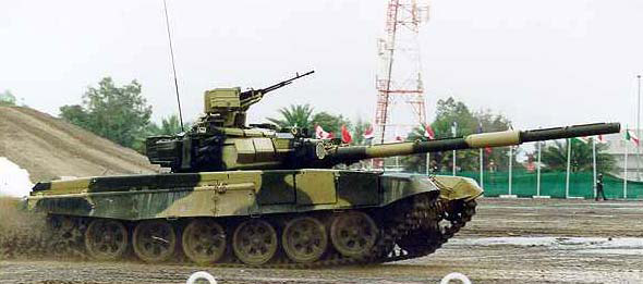 圖文：T-90主戰(zhàn)坦克進(jìn)行機(jī)動測試