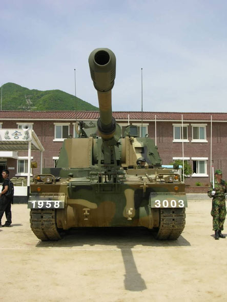 圖文：參考美制M109A2設(shè)計的韓國K9自行榴彈炮