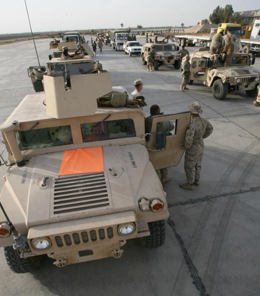 美國陸軍再次訂購M1114增強型悍馬車(圖)