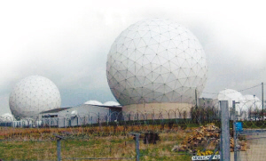 美軍在英國(guó)擁有35處基地進(jìn)行秘密武器試驗(yàn)(圖)