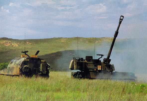 美陸軍升級M109A6自行榴彈炮數字火控系統(tǒng)(圖)