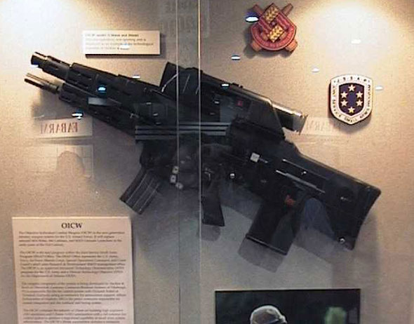 圖文：展示中的美國先進(jìn)單兵戰(zhàn)斗武器系統(tǒng)