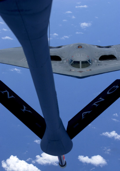 美軍升級型B-2轟炸機彈藥裝載量提高5倍(圖)