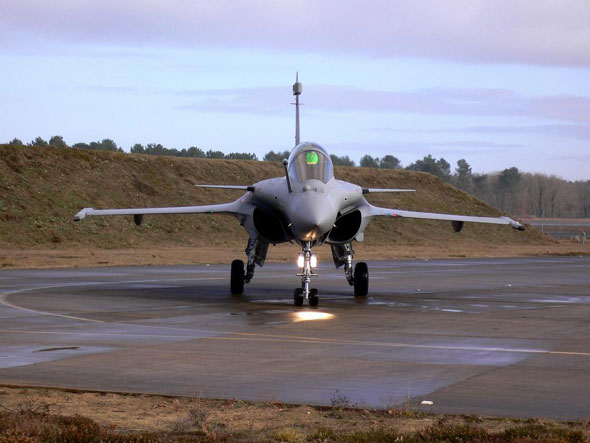 法國空軍陣風F2戰(zhàn)機形成初步作戰(zhàn)能力(圖)