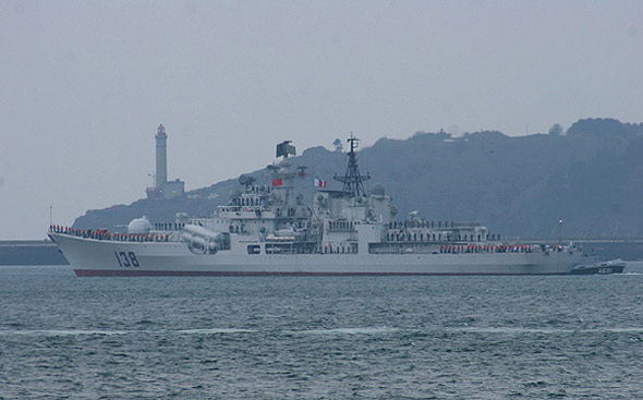 圖文：中國(guó)海軍訂購(gòu)的138現(xiàn)代艦回國(guó)途中