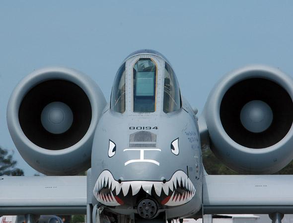 美空軍開始對(duì)A-10A攻擊機(jī)進(jìn)行現(xiàn)代化改裝(圖)