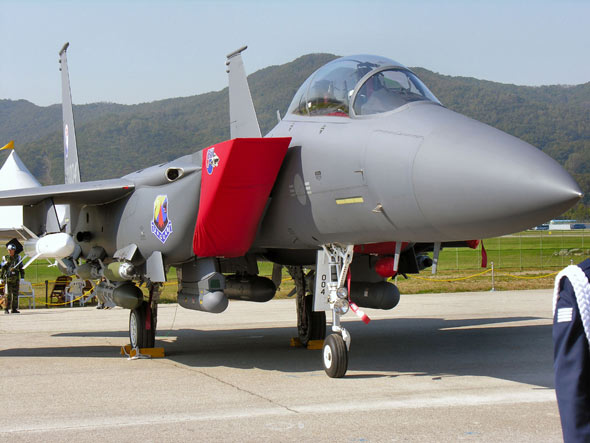 波音將建議美空軍購超級改型F-15E戰(zhàn)機(jī)(圖)
