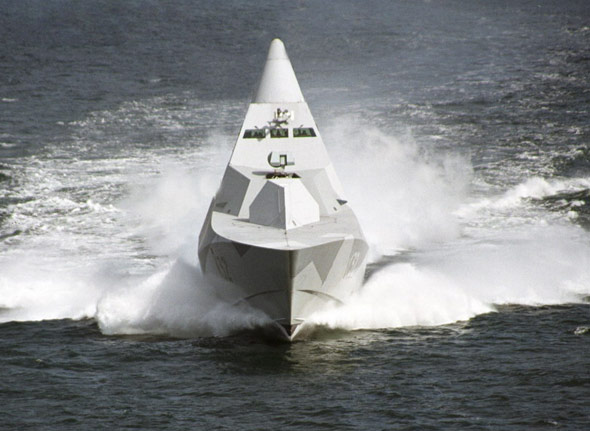 瑞典海軍接收第五艘維斯比隱形導(dǎo)彈快艇(組圖)